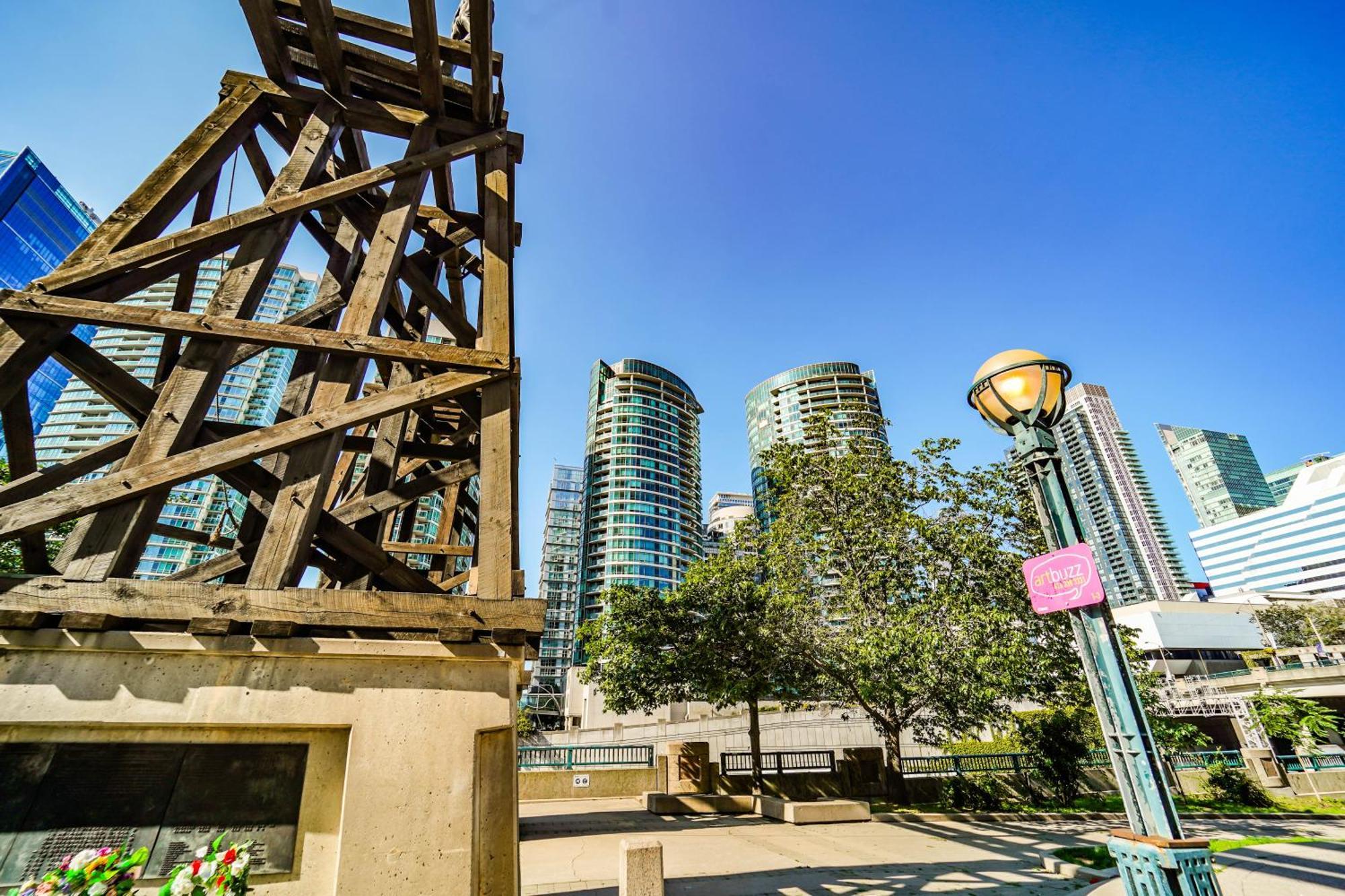 Chol Furnished Suites Heart Of Downtown Toronto, 2 Beds, Free Parking, Cn Tower View Kültér fotó