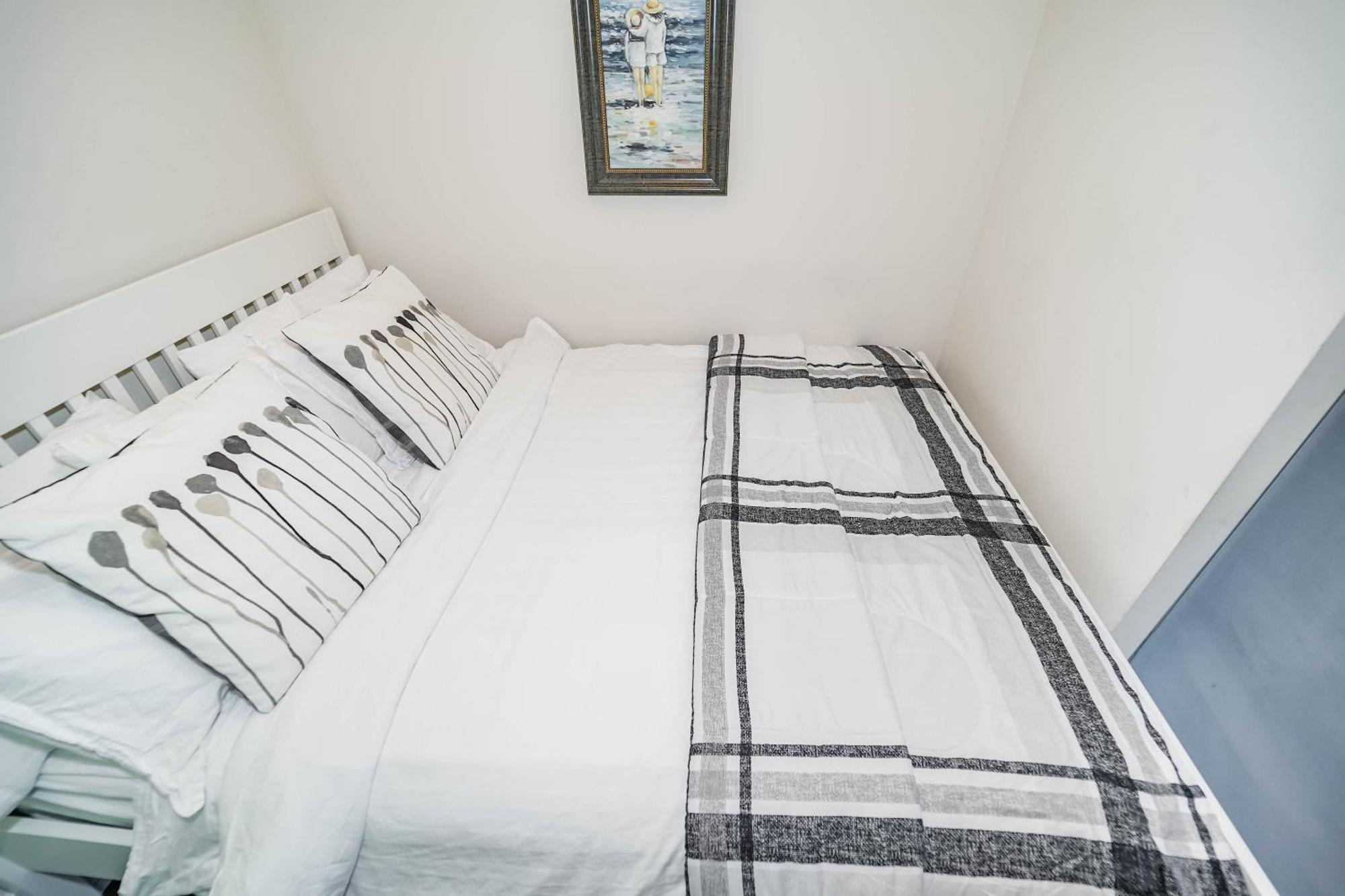 Chol Furnished Suites Heart Of Downtown Toronto, 2 Beds, Free Parking, Cn Tower View Kültér fotó