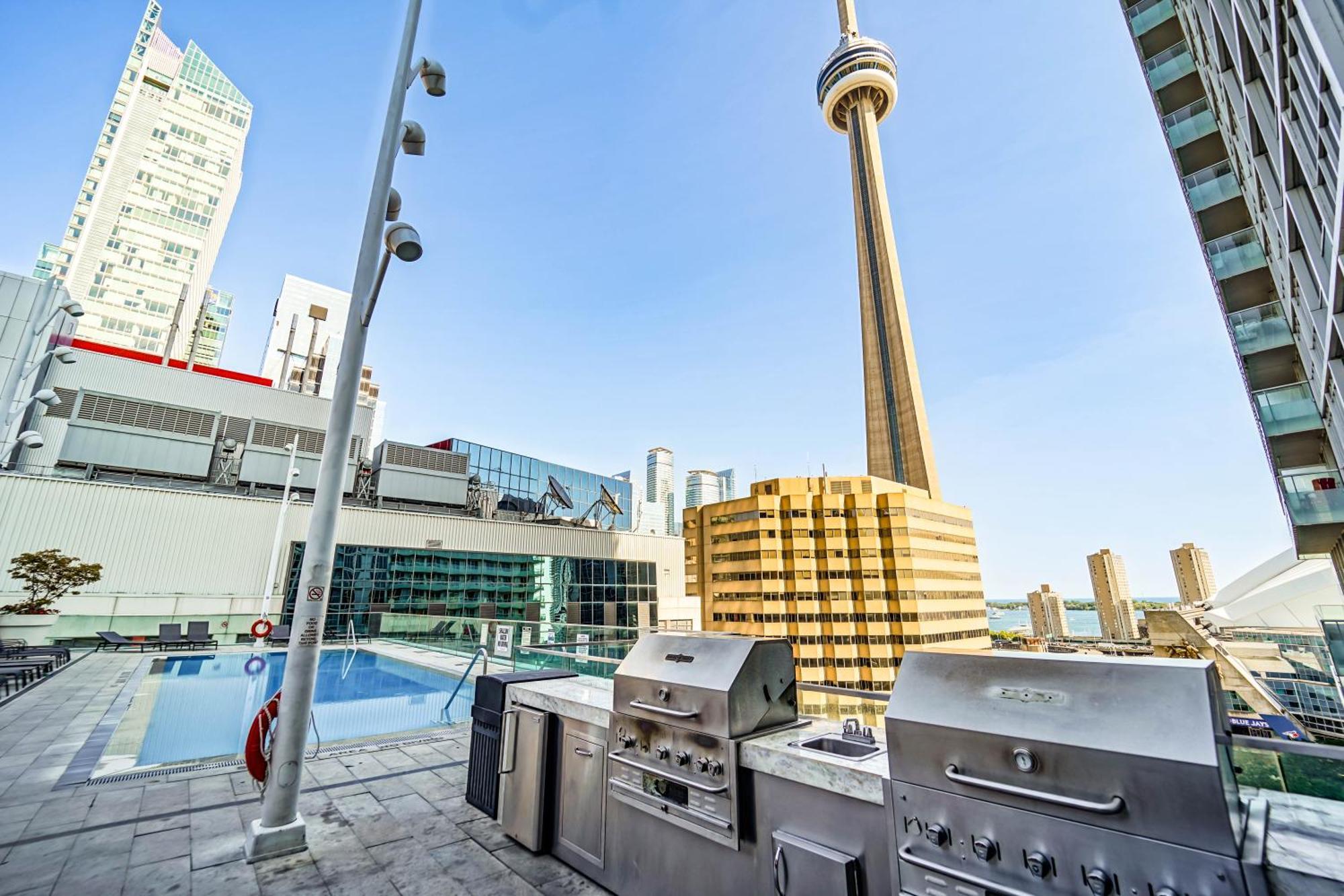 Chol Furnished Suites Heart Of Downtown Toronto, 2 Beds, Free Parking, Cn Tower View Kültér fotó