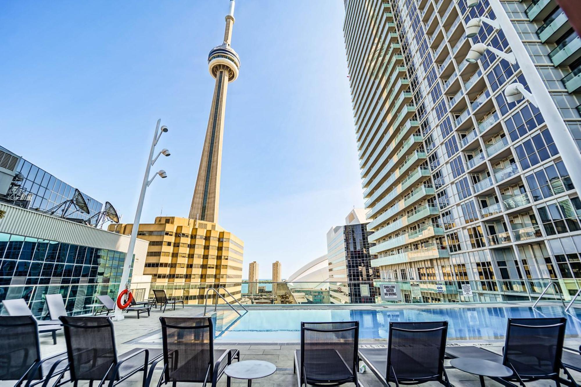 Chol Furnished Suites Heart Of Downtown Toronto, 2 Beds, Free Parking, Cn Tower View Kültér fotó