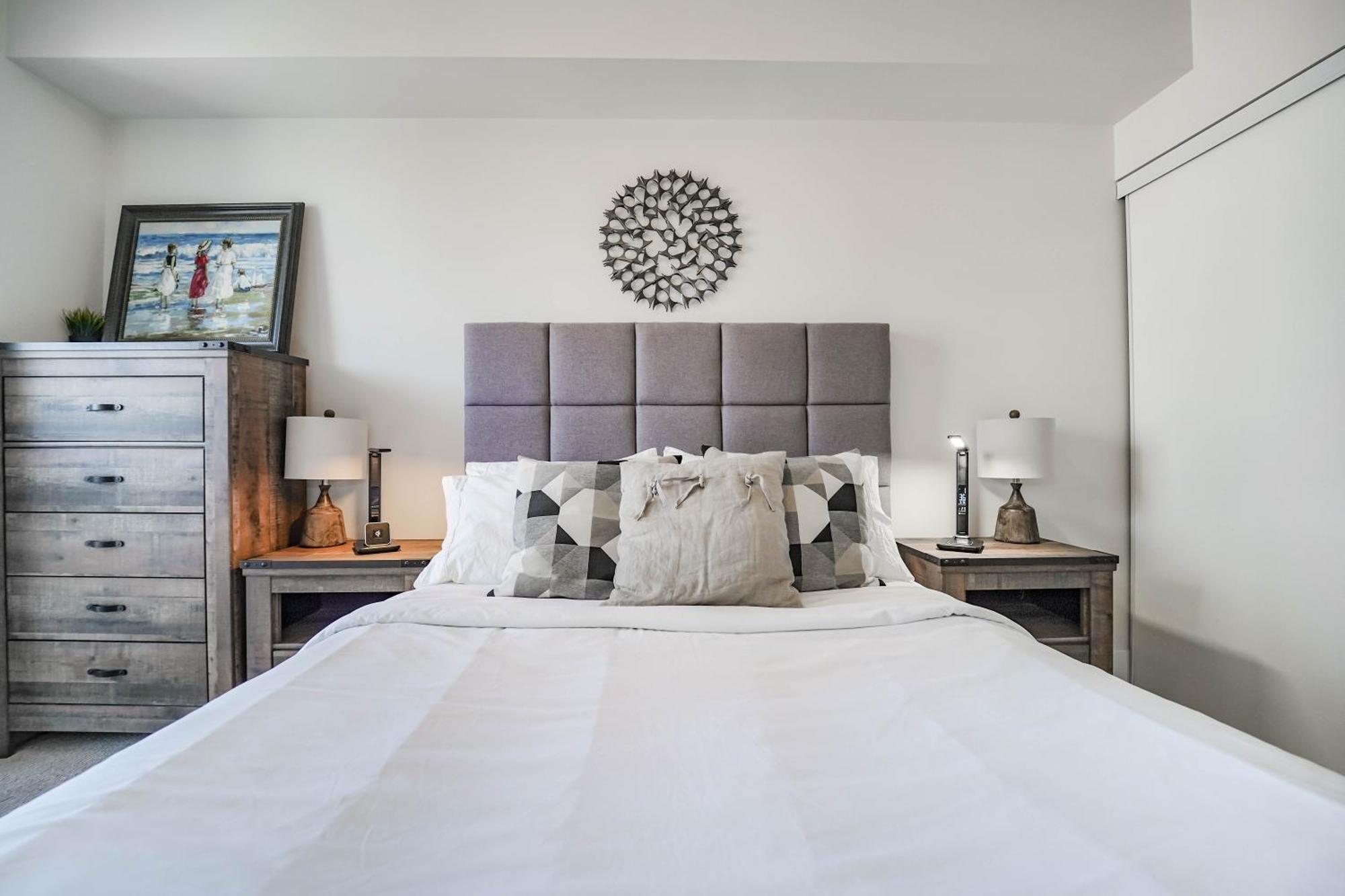 Chol Furnished Suites Heart Of Downtown Toronto, 2 Beds, Free Parking, Cn Tower View Kültér fotó